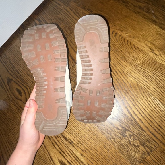 New balance worn very few times, size 7.5, orange inside, blue on the N - Picture 4 of 7